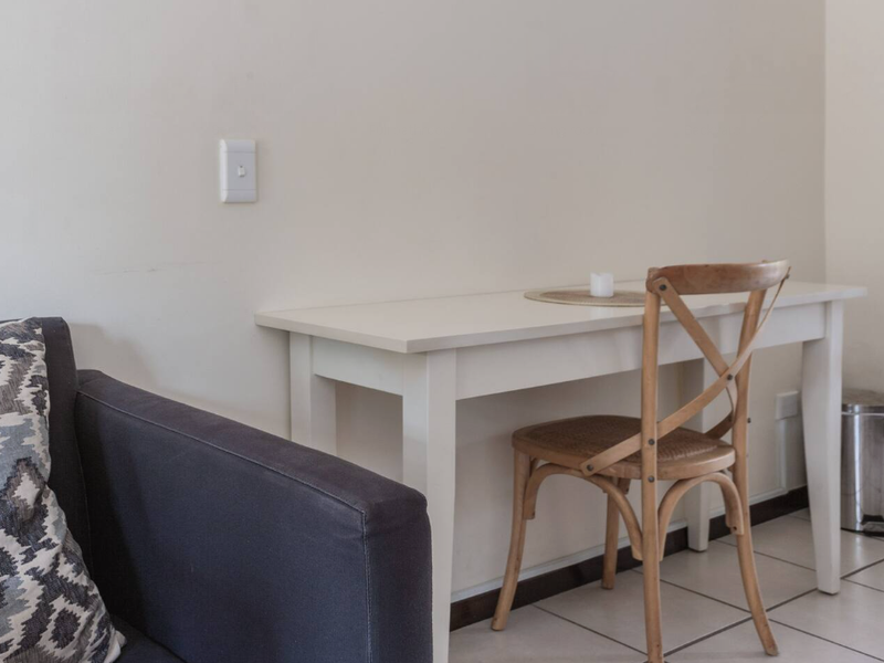 Fully Furnished Corporate Executive Studio Apartment In Fourways - Photo 6