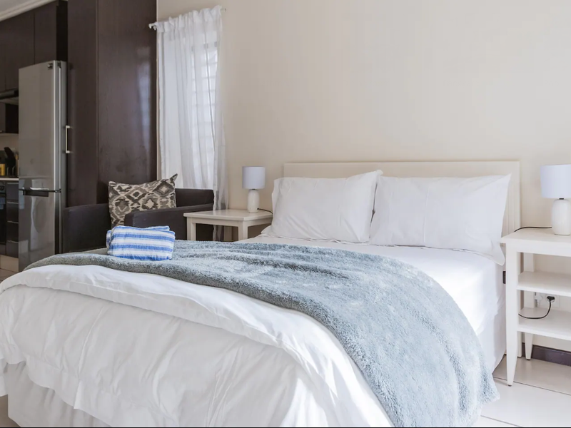 Fully Furnished Corporate Executive Studio Apartment In Fourways - Photo 8
