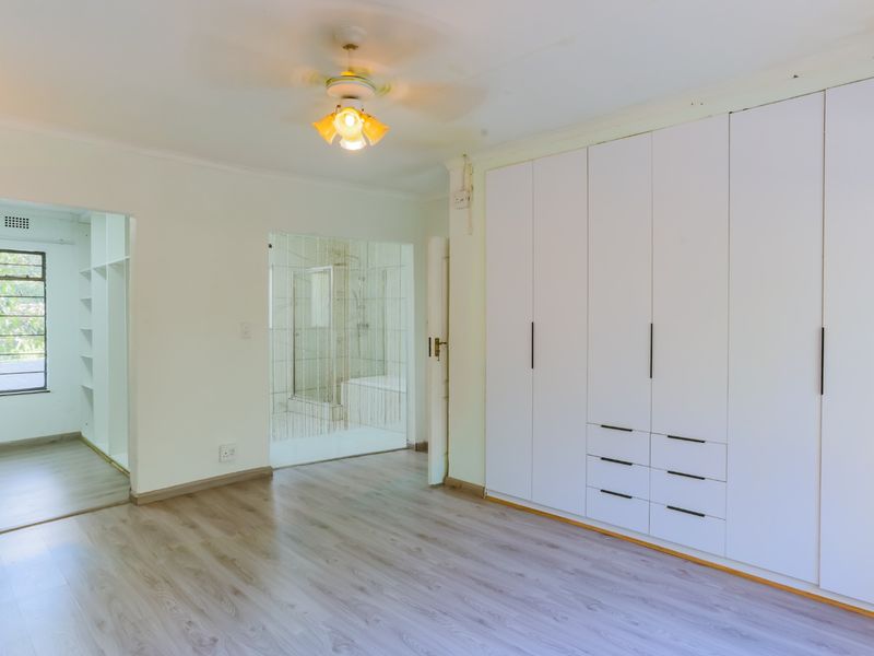 Secure 3-bedroom And 2-bathroom House In James Road, Olivedale - Photo 5