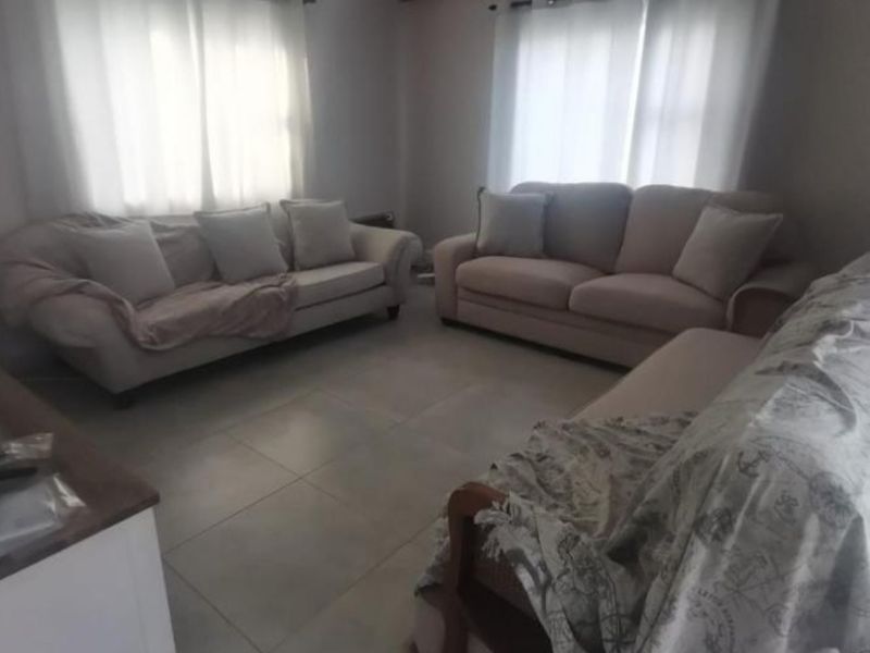 Secure 2-bedroom And 2-bathroom House In Delport Street, Palmiet - Photo 6