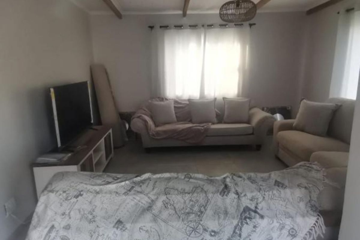 Secure 2-bedroom And 2-bathroom House In Delport Street, Palmiet - Photo 5