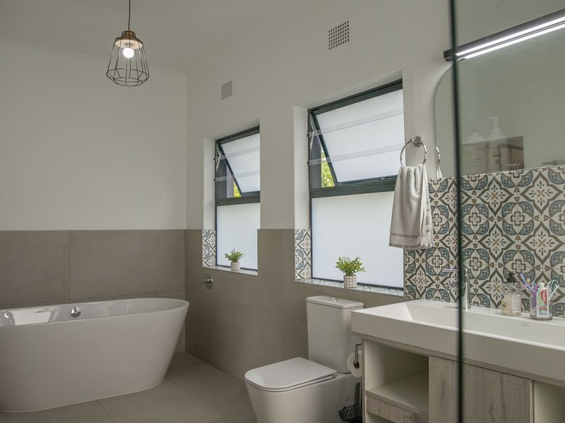 Lovely Family Home with Separate Office - Photo 10