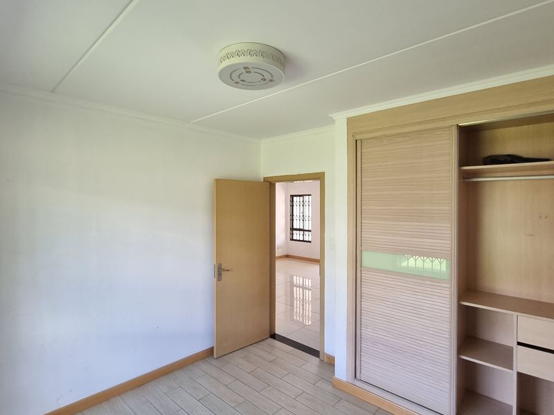 2-bedroom And 2-bathroom Apartment In La Maison Royale - Photo 3