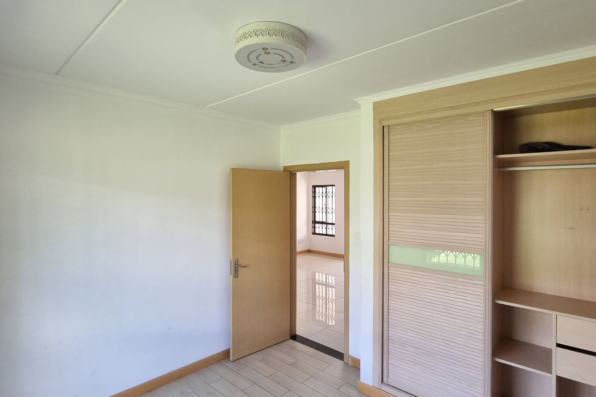 2-bedroom And 2-bathroom Apartment In La Maison Royale - Photo 3