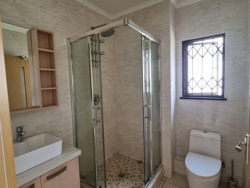 2-bedroom And 2-bathroom Apartment In La Maison Royale - Photo 6