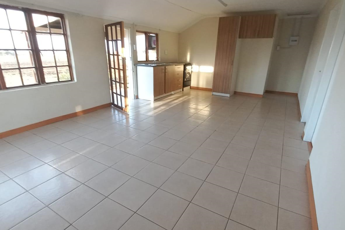 Secure 2-bedroom And 1-bathroom Cottage Available On A Plot In Randfontein - Photo 3