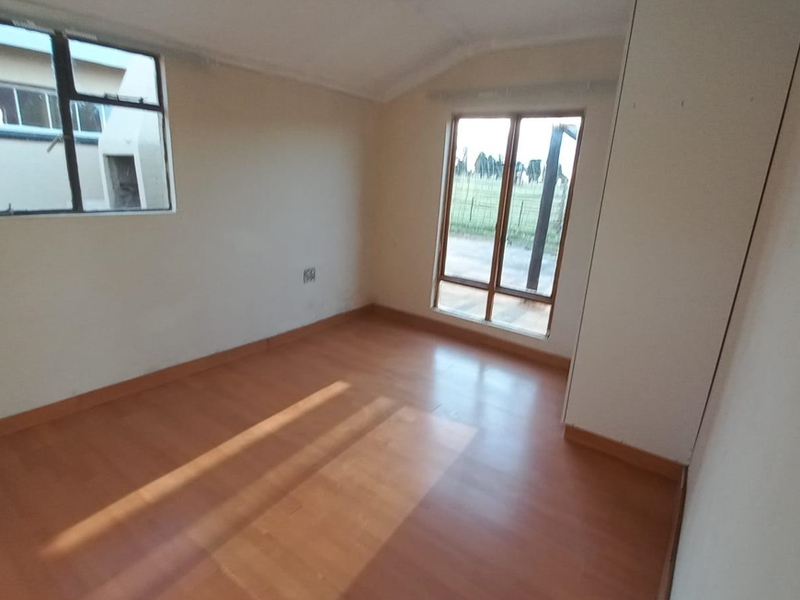 Secure 2-bedroom And 1-bathroom Cottage Available On A Plot In Randfontein - Photo 4