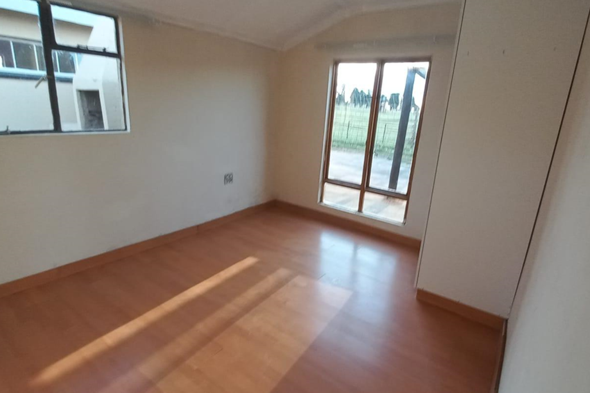 Secure 2-bedroom And 1-bathroom Cottage Available On A Plot In Randfontein - Photo 4