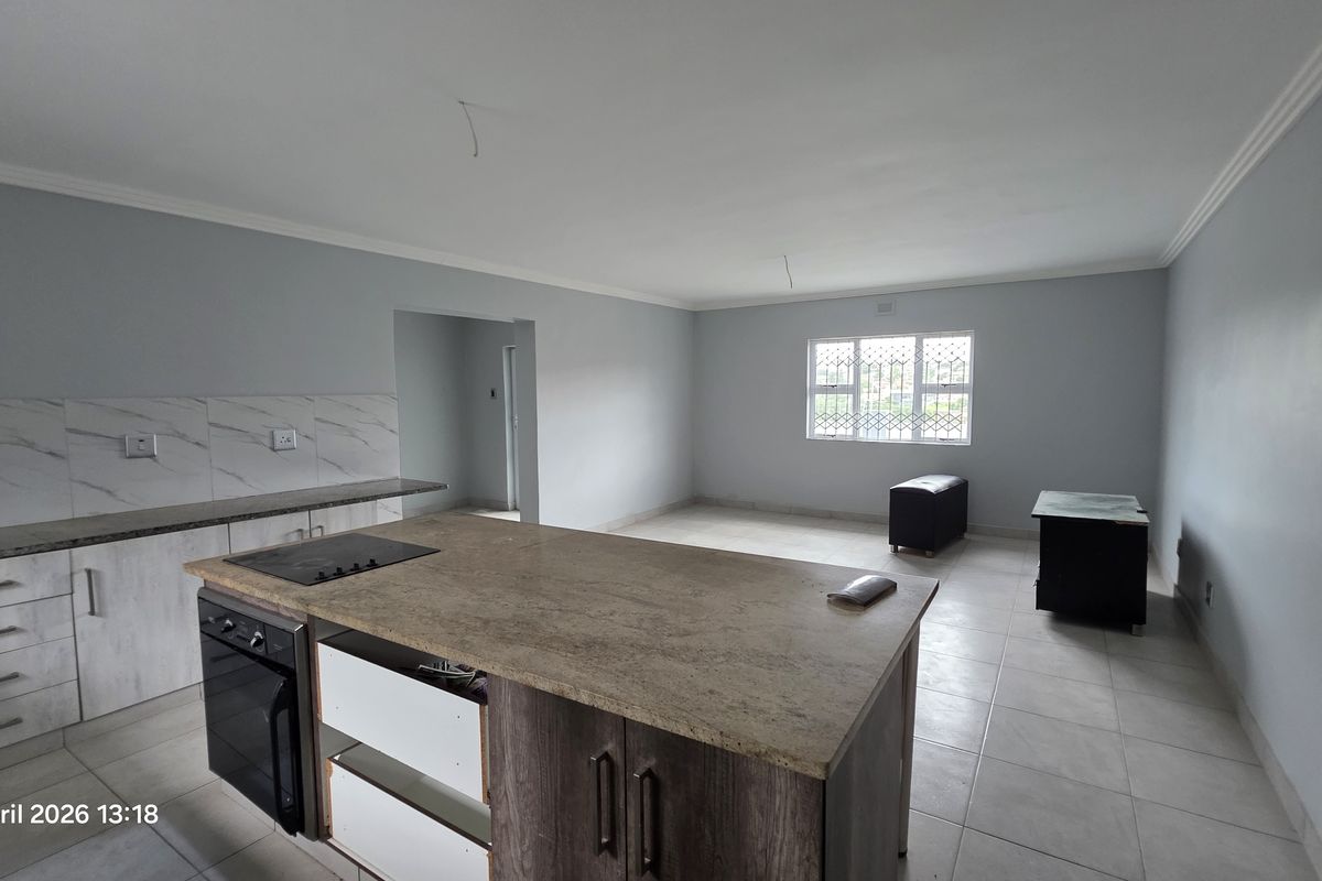 Secure 4-Bedroom And 2-Bathroom House In Barvale Drive, Hippo Road - Photo 3