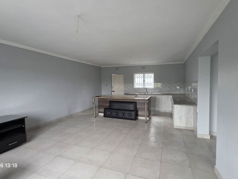 Secure 4-Bedroom And 2-Bathroom House In Barvale Drive, Hippo Road - Photo 4