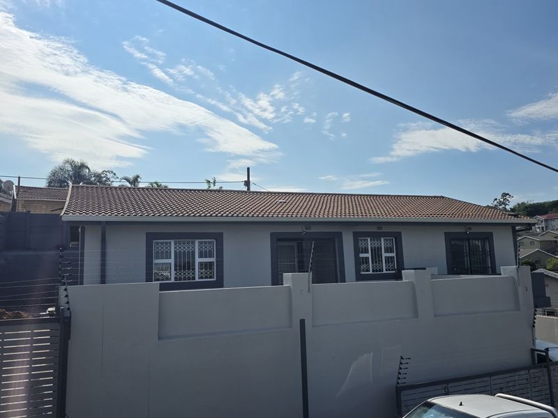 Secure 4-Bedroom And 2-Bathroom House In Barvale Drive, Hippo Road - Photo 9