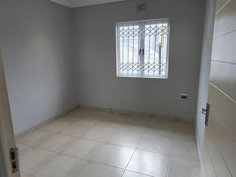 Secure 4-Bedroom And 2-Bathroom House In Barvale Drive, Hippo Road - Photo 5