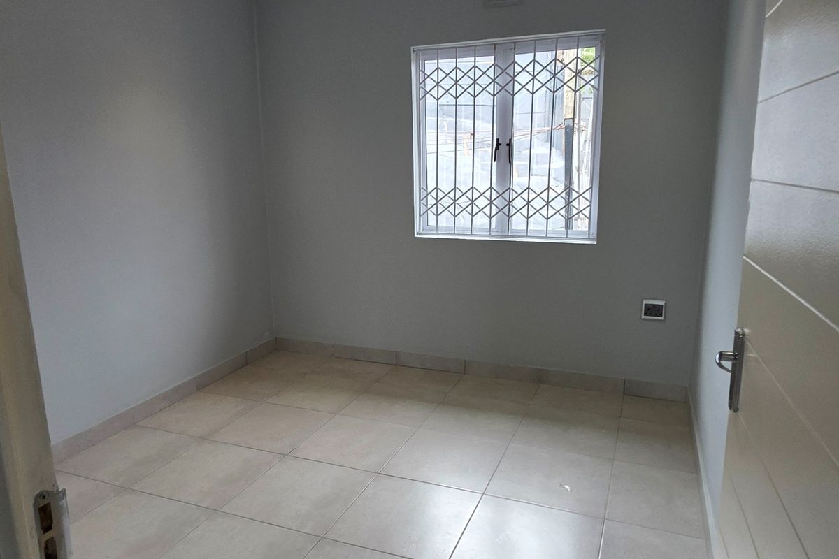 Secure 4-Bedroom And 2-Bathroom House In Barvale Drive, Hippo Road - Photo 5