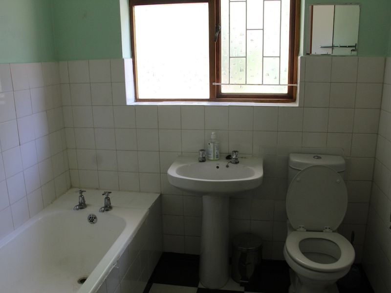 Secure 3-Bedroom House In Crassula Road, Kommetjie - Photo 8
