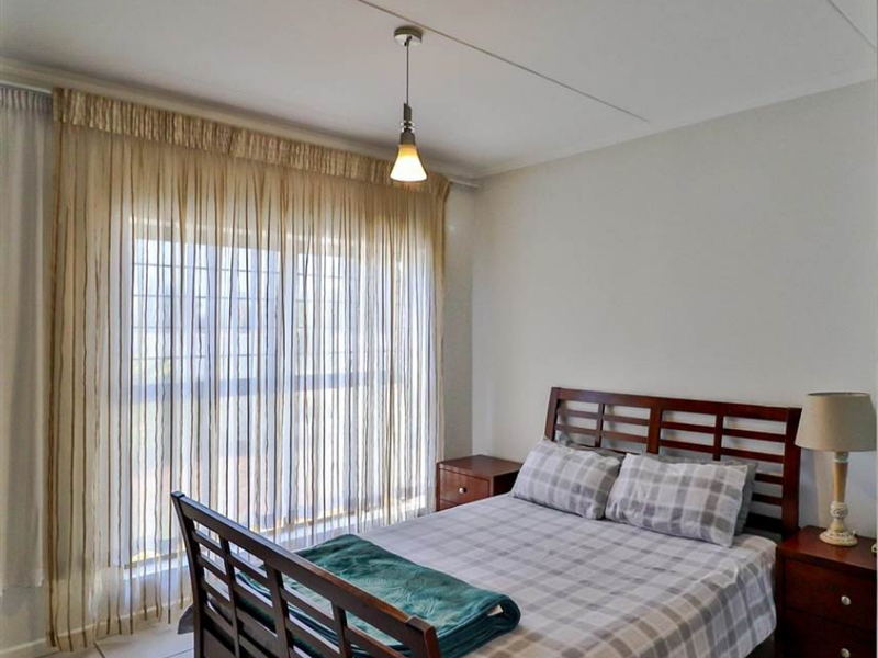 Modern 3-Bedroom And 2-Bathroom Apartment Ideal For Families - Photo 6