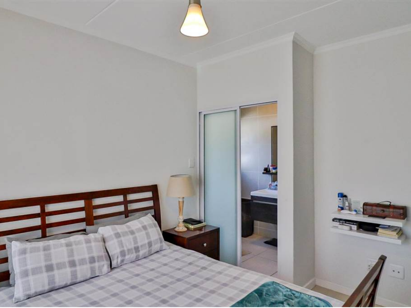 Modern 3-Bedroom And 2-Bathroom Apartment Ideal For Families - Photo 5