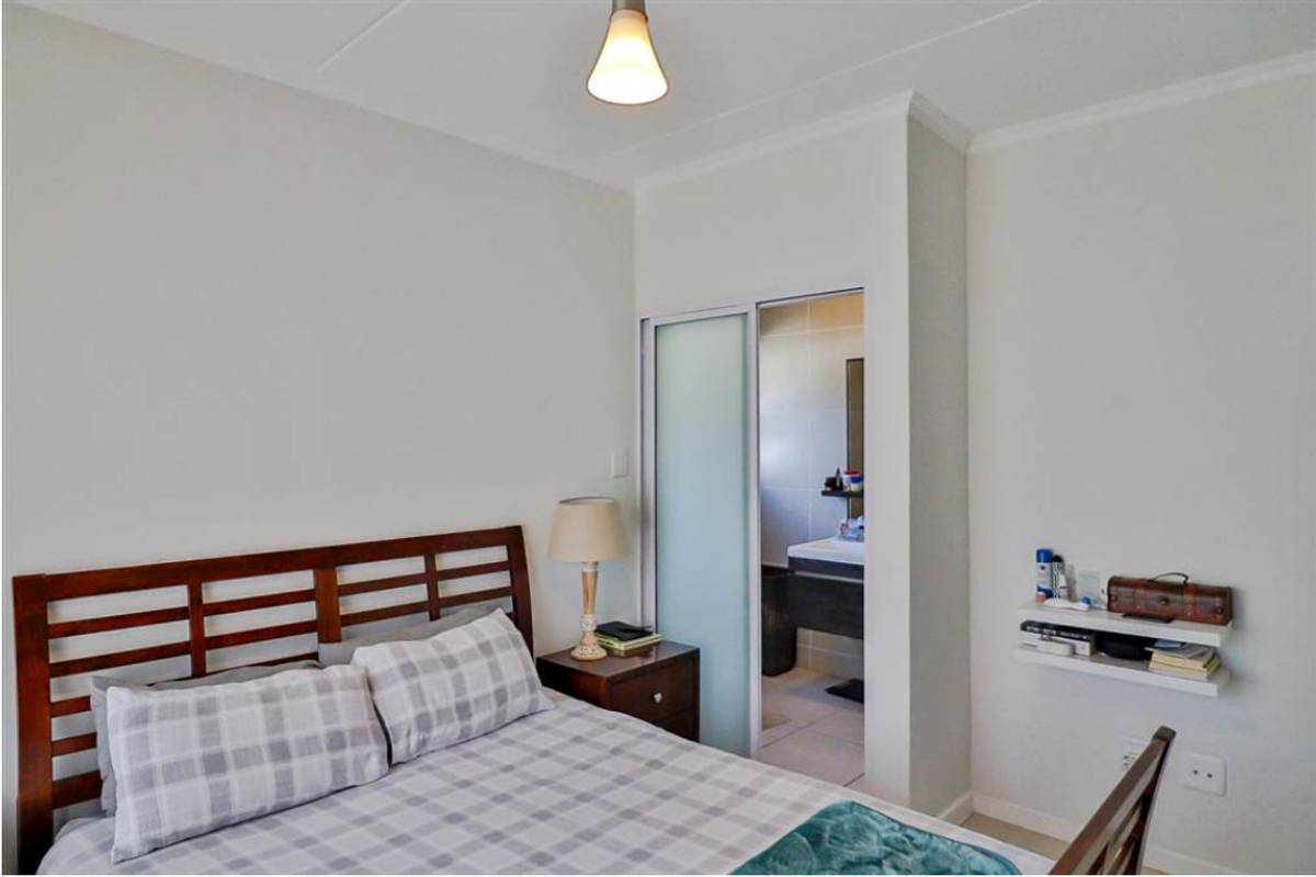 Modern 3-Bedroom And 2-Bathroom Apartment Ideal For Families - Photo 5