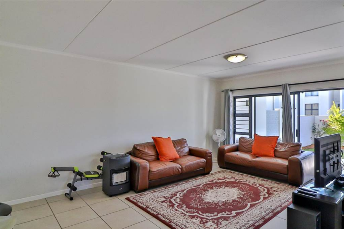 Modern 3-Bedroom And 2-Bathroom Apartment Ideal For Families - Photo 3