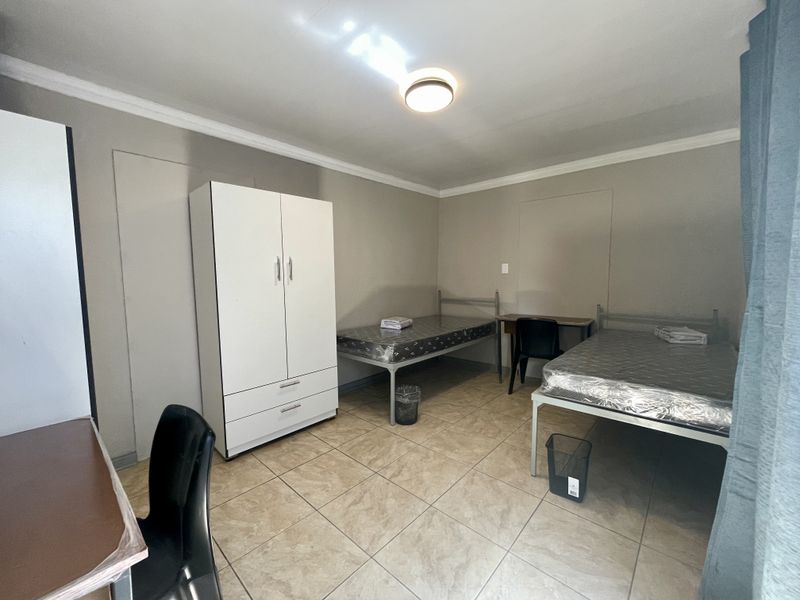 Finchley Avenue, Auckland Park - Photo 4