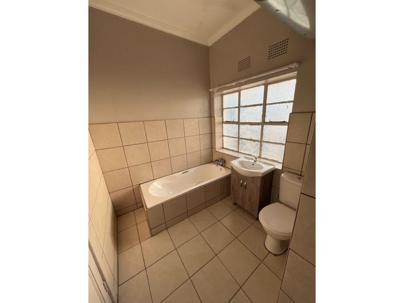 Cameron Court - Photo 5