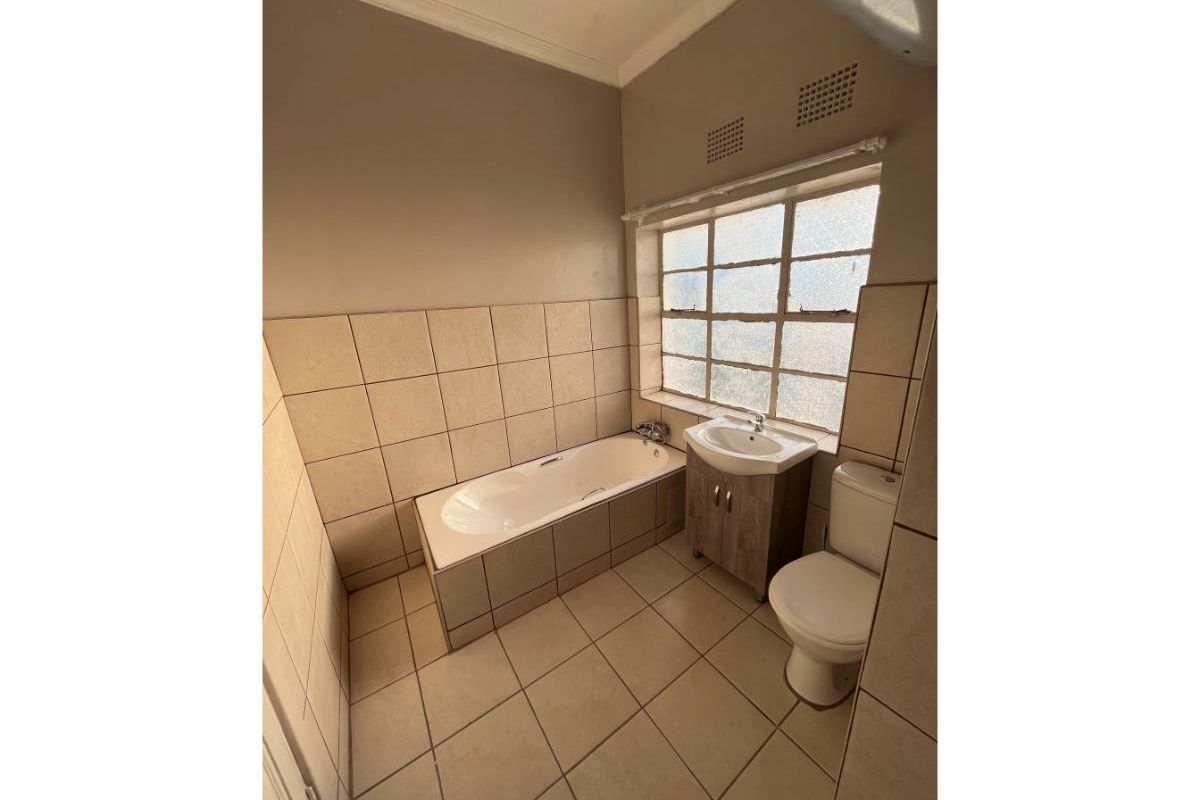 Cameron Court - Photo 5