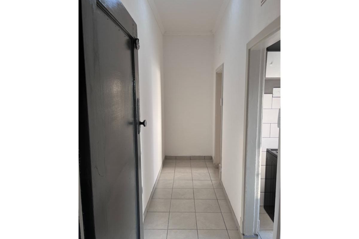 Cameron Court - Photo 4