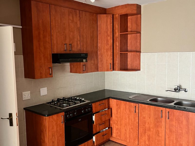 Modern 3 Bedroom, 2 Bath, Double Lock Up With Solar Power Backup - Photo 2