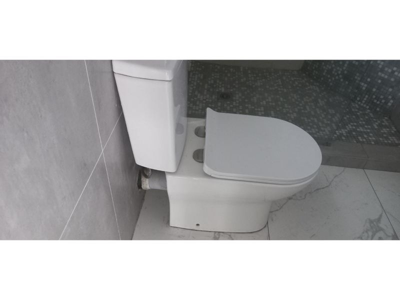 Beautiful 3-Bedroom And 2-Bathroom Family Home In Weltevreden Park - Photo 7