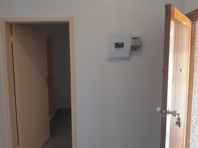 Stunning 1 Bedroom  And 1 Bathroom In Birch Acres, Kempton Park - Photo 5
