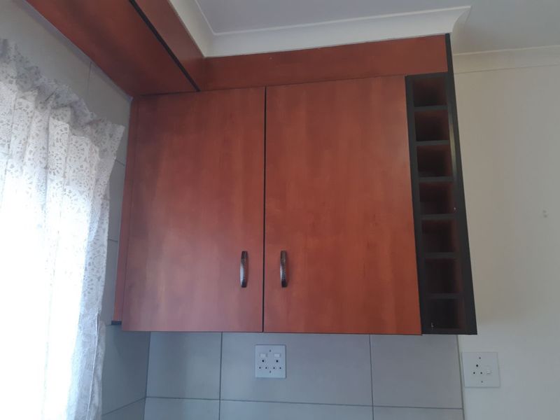Stunning 1 Bedroom  And 1 Bathroom In Birch Acres, Kempton Park - Photo 3