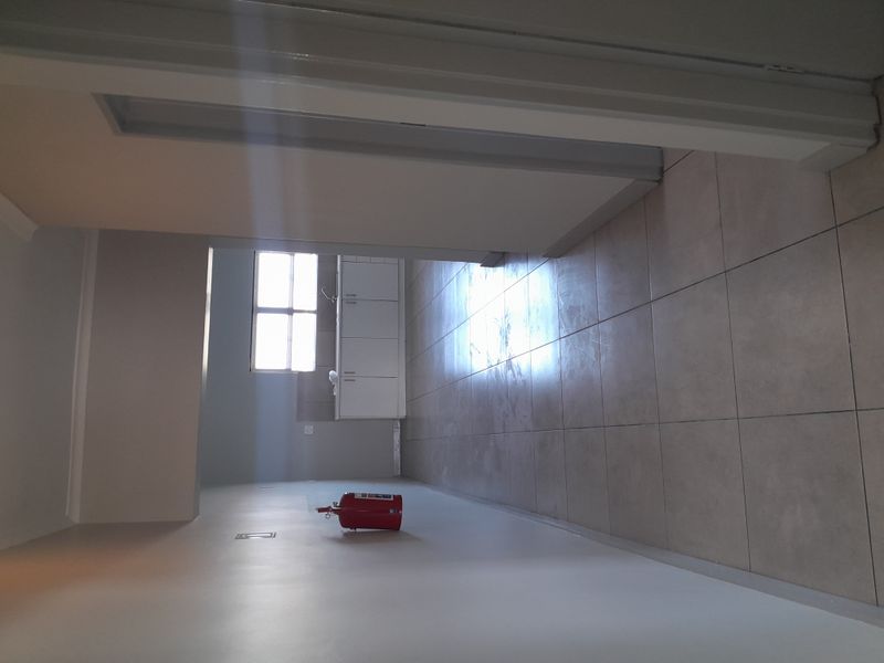 Spacious 2-bedroom And 1-bathroom Apartment In Parkwood - Photo 4