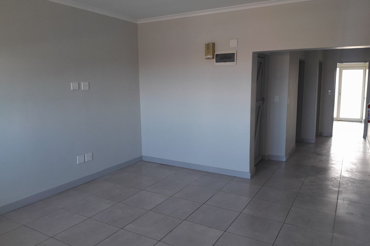 Spacious 2-bedroom And 1-bathroom Apartment In Parkwood - Photo 5