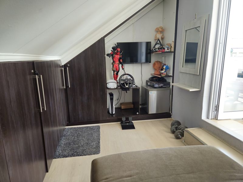 Secure 2,5-Bedroom And 2-Bathroom Apartment In Pam Road, Morningside - Photo 7