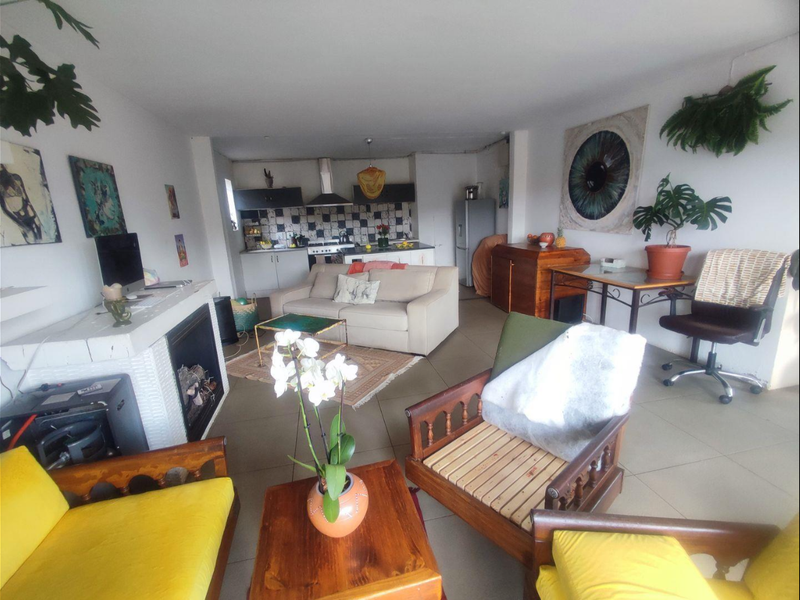 Secure 1-Bedroom And 1-Bathroom Apartment In Westdene - Photo 3