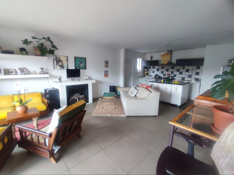 Secure 1-Bedroom And 1-Bathroom Apartment In Westdene - Photo 4