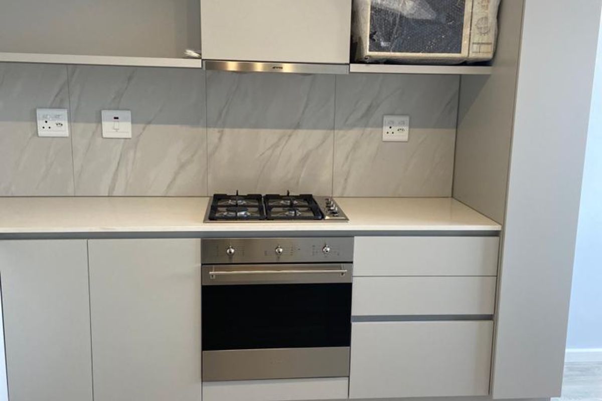 Secure 1-bedroom And 1-bathroom Apartment In Pineworx - Pinelands, Cape Town - Photo 2