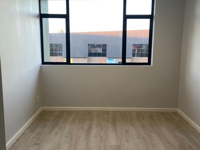 Secure 1-bedroom And 1-bathroom Apartment In Pineworx - Pinelands, Cape Town - Photo 10