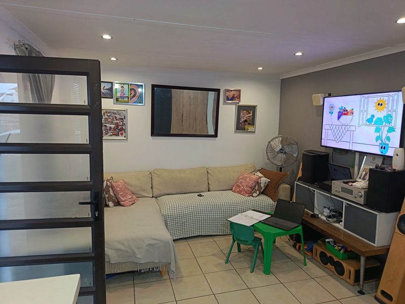 Sonderend Street, Portland - Photo 2