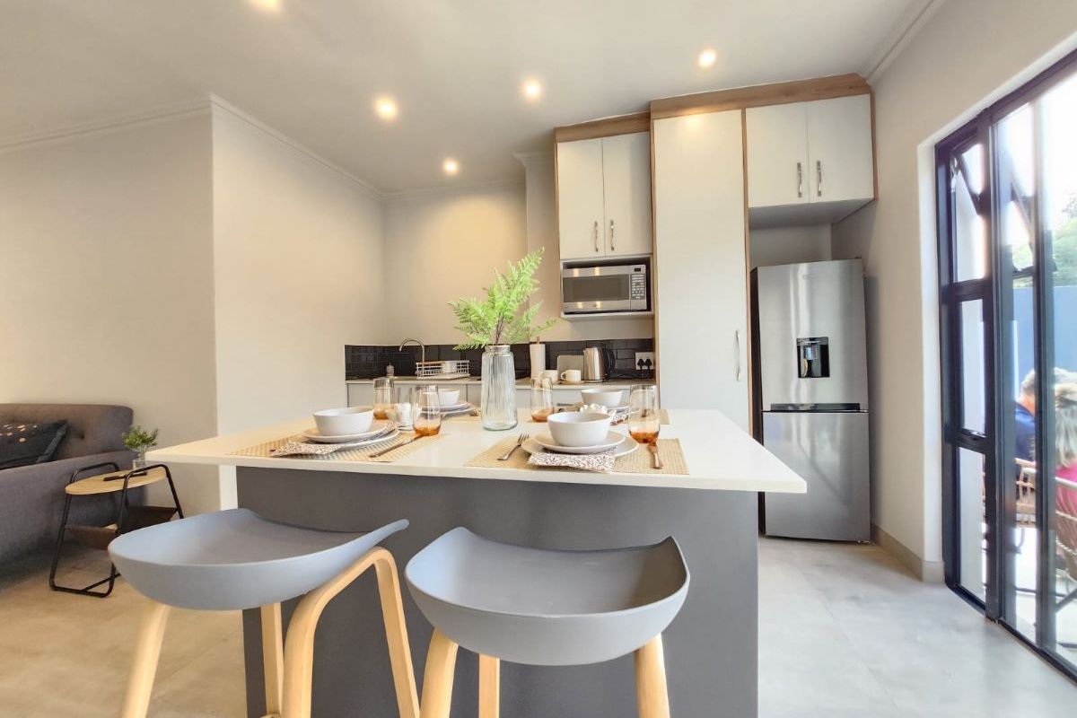 Off-the-grid Designer Furnished 1-bedroom Apartment With Private Patio In Brackenhurst, Alberton - Photo 3