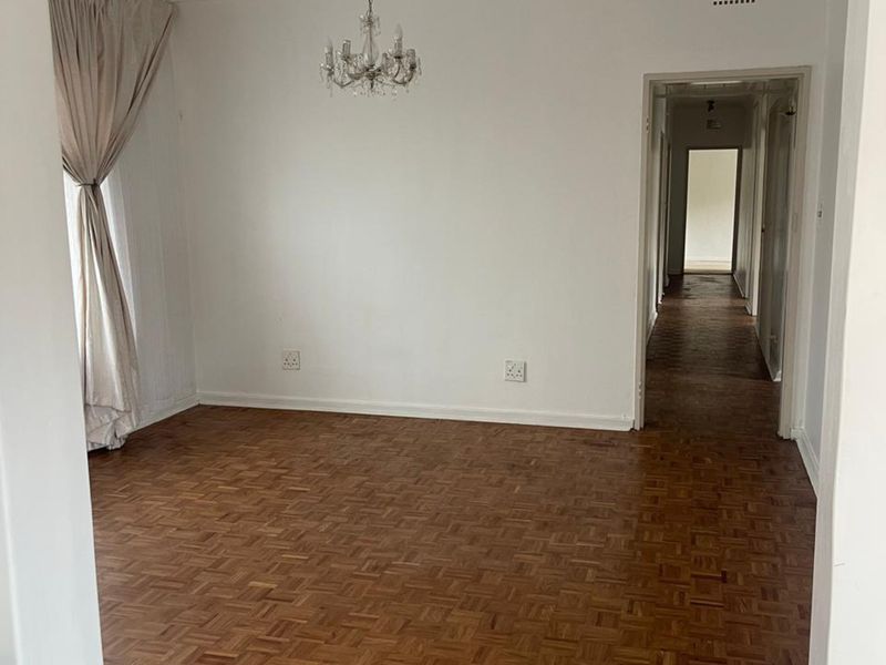 Morden Family Home In Bruma, De Wetshof - Photo 9