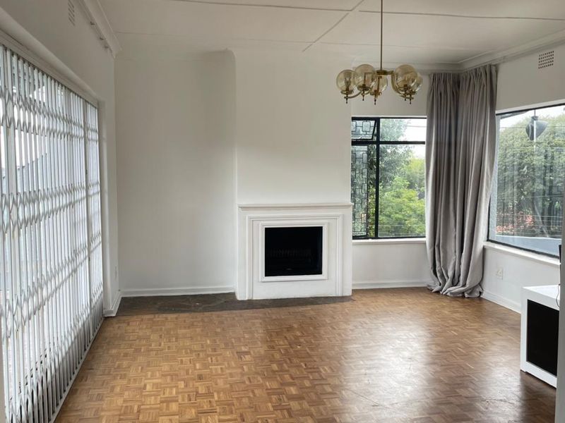 Morden Family Home In Bruma, De Wetshof - Photo 5