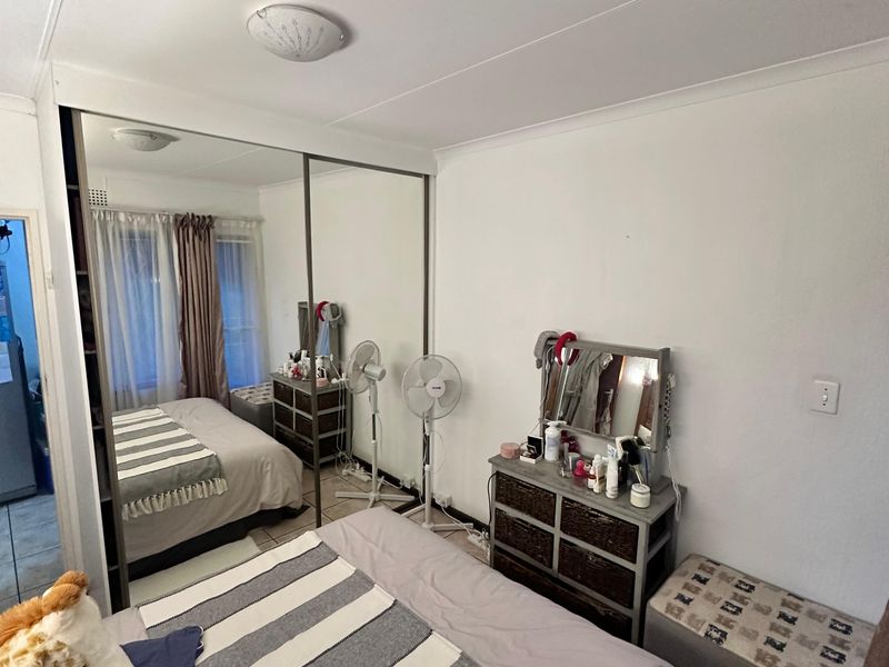 Secure 1-bedroom Cottage In Galena Avenue, Kloofendal - Photo 8