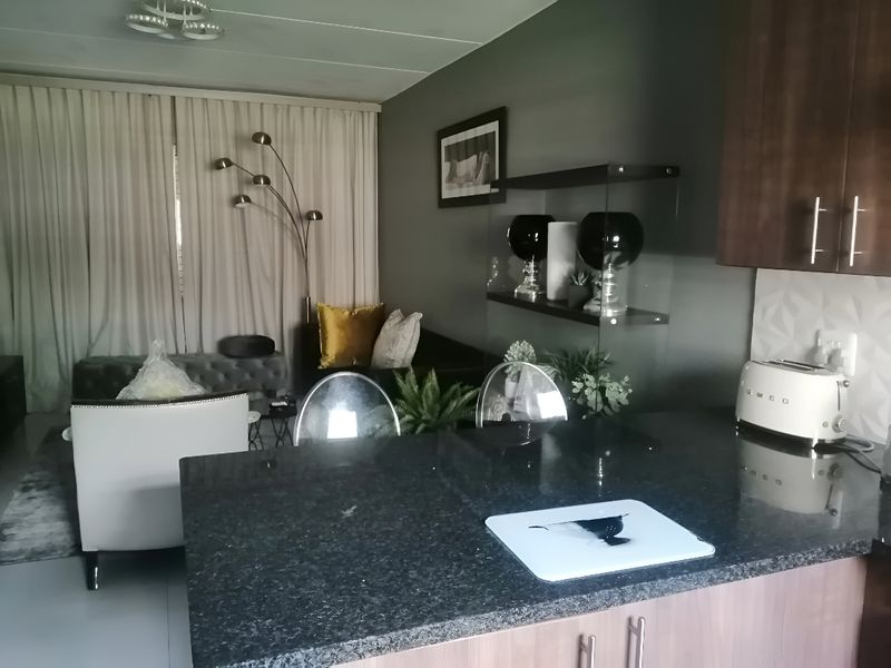 Modern 2-bedroom And 2-bath Apartment In Terenure - Photo 3
