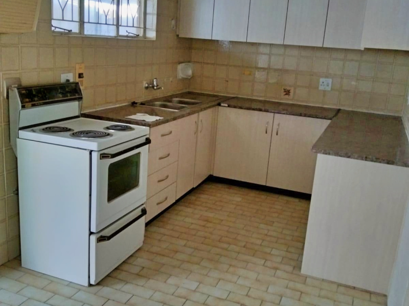 Secure 3-Bedroom And 2-Bathroom House In Altham Road, Robertsham - Photo 4