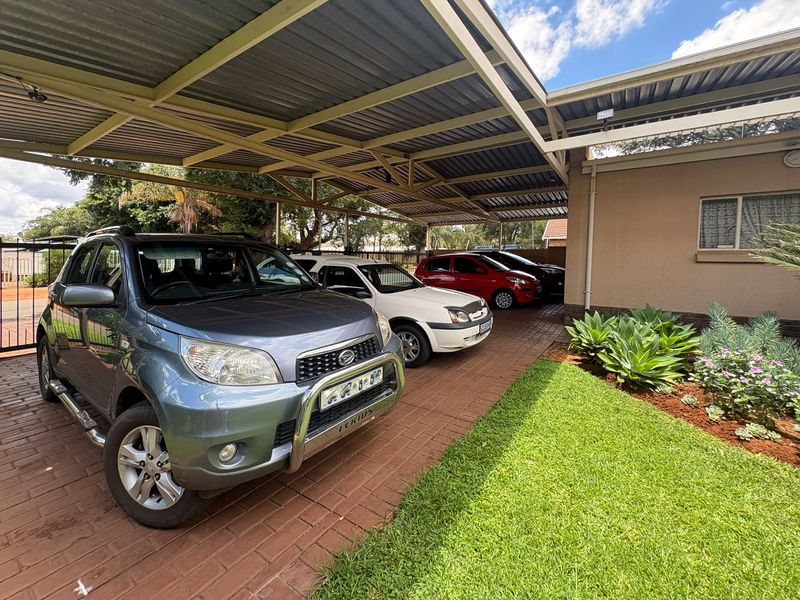 Secure 1-bedroom House In Deetlefs Street - Photo 8