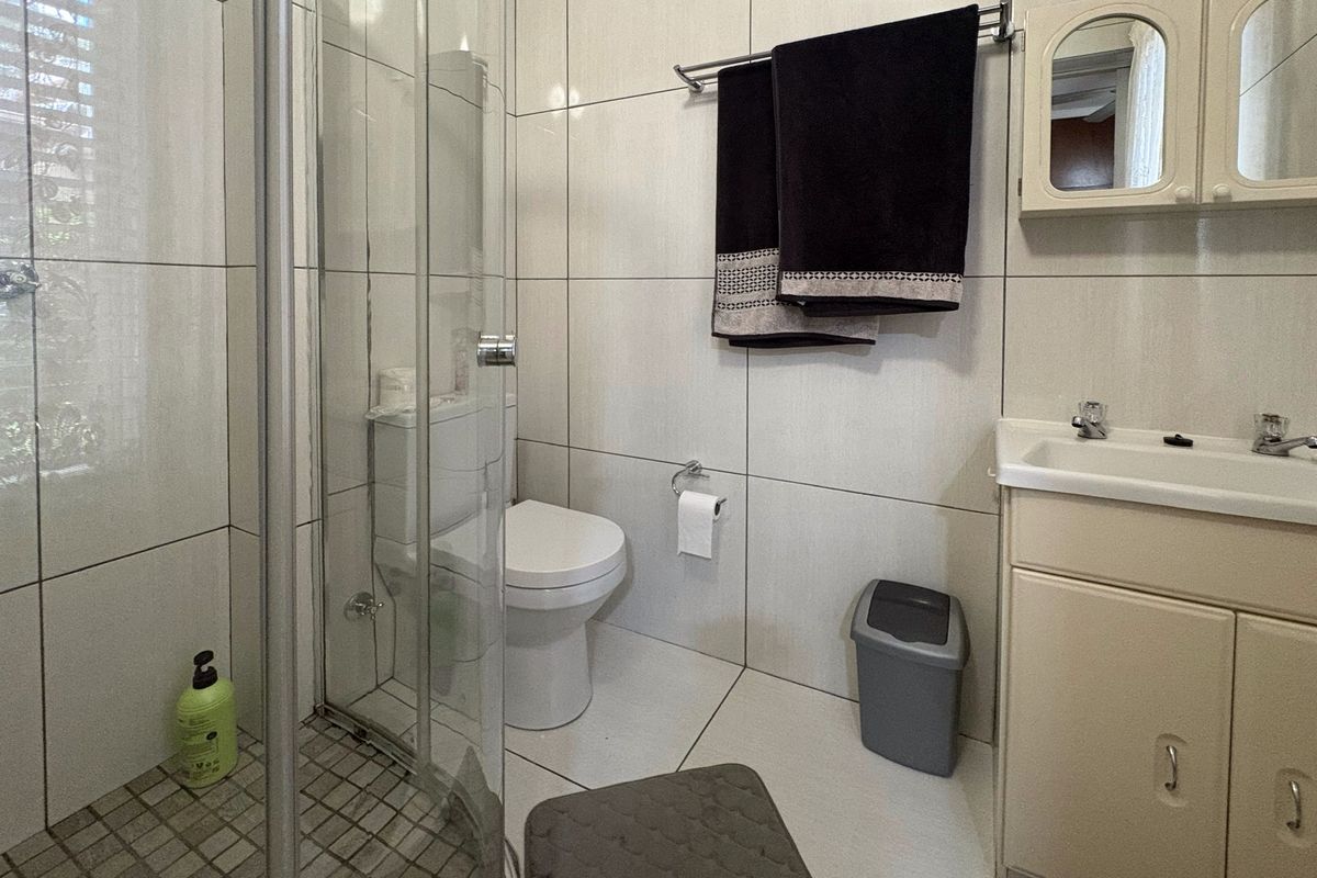 Secure 1-bedroom House In Deetlefs Street - Photo 3