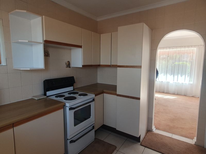 Simplex Unit In A Mature Lifestyle Estate - Photo 4