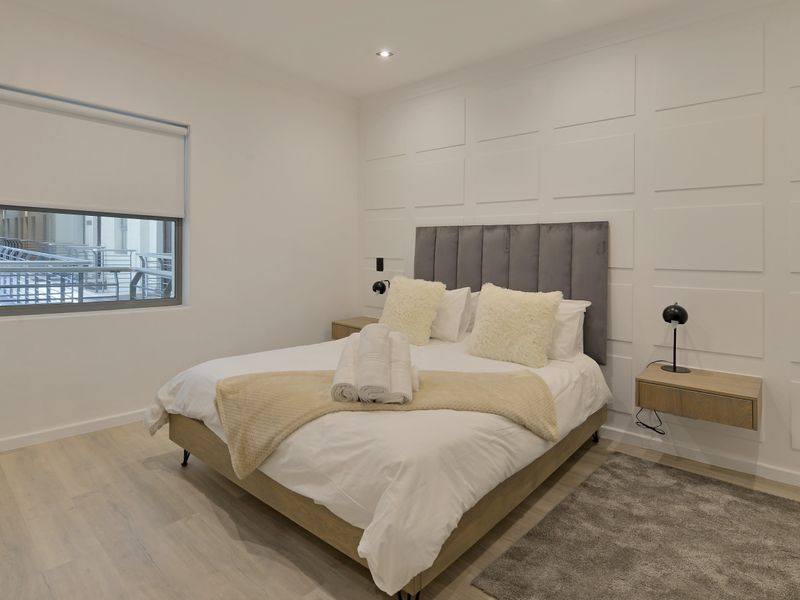 Secure 1-bedroom Apartment In Burg Street, Cape Town City Centre - Photo 10