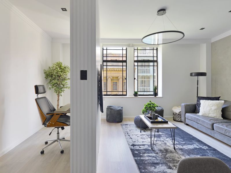 Secure 1-bedroom Apartment In Burg Street, Cape Town City Centre - Photo 8
