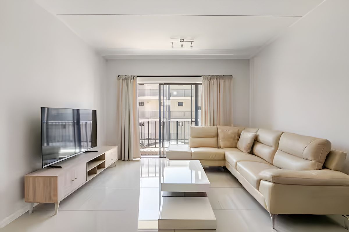 Morden 2 Bedroom And 2 Bath In Bryanston - Photo 2